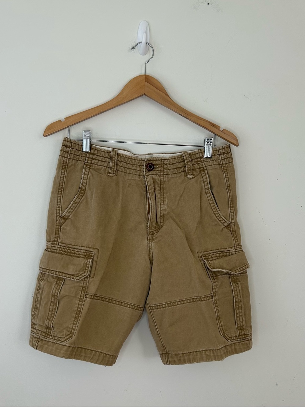 Hollister Men's Size 30 Khaki Button Fly Classic Cargo Fit Shorts